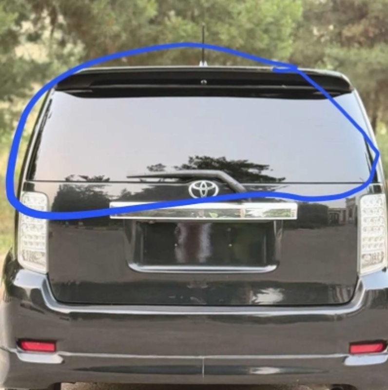 Заднее тёмное стекло для Toyota rumion